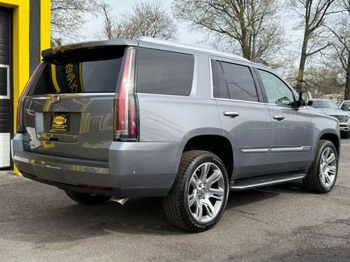 2018 Cadillac Escalade Luxury