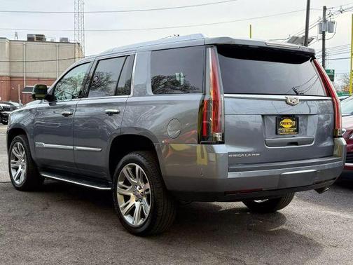 2018 Cadillac Escalade Luxury