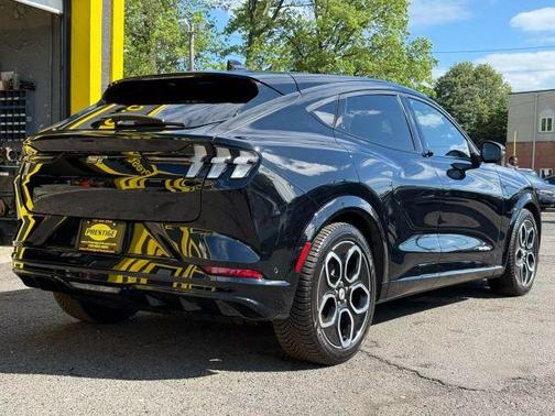 2021 Ford Mustang Mach-E GT
