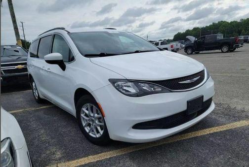 2021 Chrysler Voyager LXI