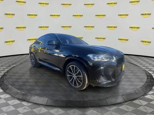 2022 BMW X4 xDrive30i