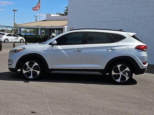 Chromium Silver 2017 Hyundai TUCSON Limited