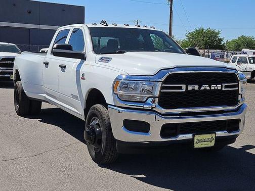 Bright White Clearcoat 2022 RAM 3500 Tradesman