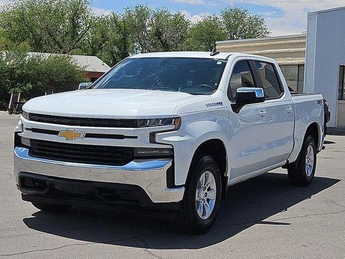 Summit White 2019 Chevrolet Silverado 1500 LT