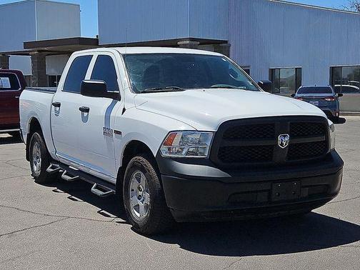 Bright White Clearcoat 2018 RAM 1500 ST