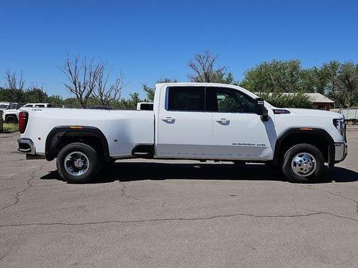 Summit White 2024 GMC Sierra 3500 SLE