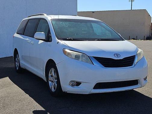 2013 Toyota Sienna 