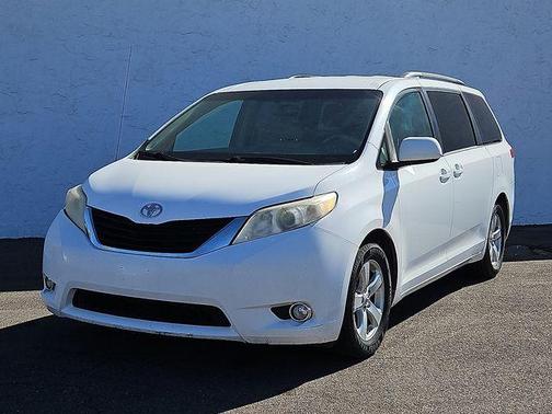 2013 Toyota Sienna 