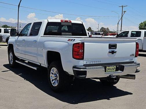Summit White 2016 Chevrolet Silverado 3500 LTZ