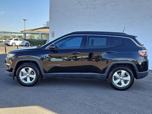 Diamond Black 2019 Jeep Compass Latitude