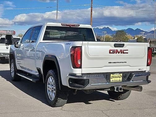 White Frost Tri-Coat 2023 GMC Sierra 2500 SLT