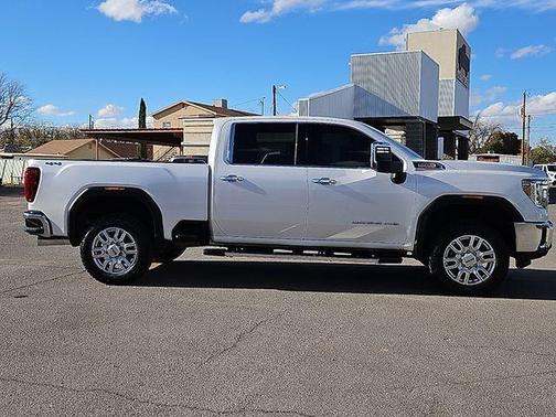 White Frost Tri-Coat 2023 GMC Sierra 2500 SLT