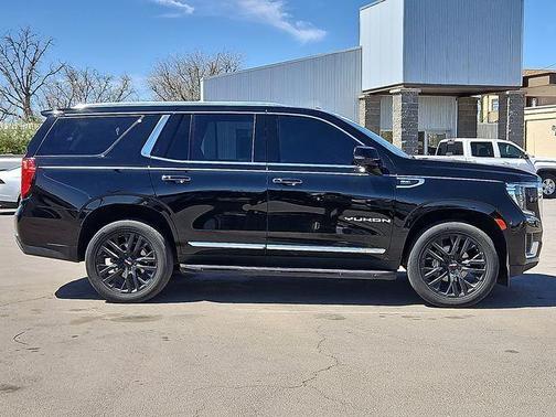 2022 GMC Yukon SLT