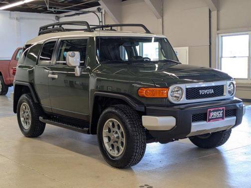 2013 Toyota FJ Cruiser Base