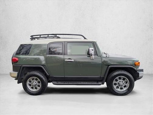 2013 Toyota FJ Cruiser Base