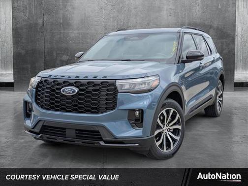 2025 Ford Explorer ST-Line