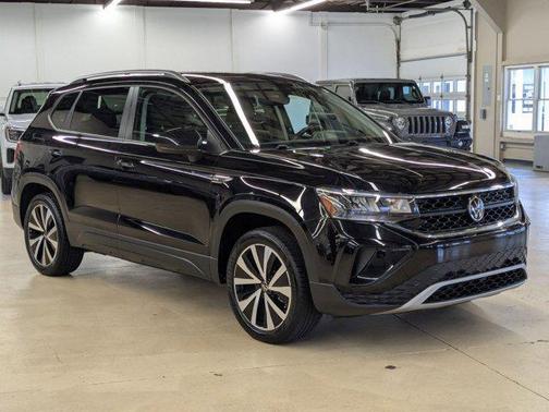 2024 Volkswagen Taos SE