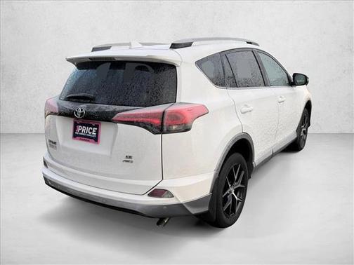 2017 Toyota RAV4 SE