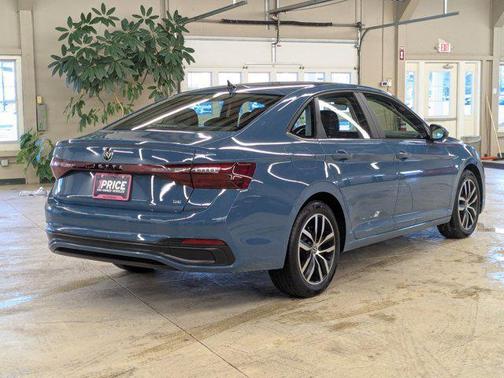 2025 Volkswagen Jetta 1.5T SE