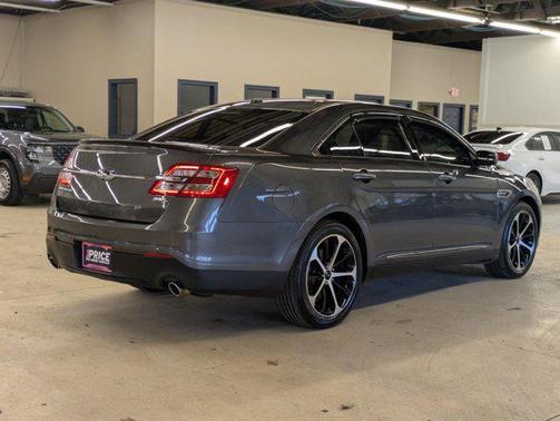 2015 Ford Taurus SEL