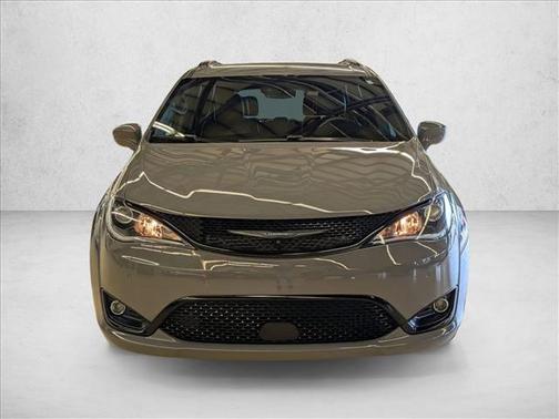 Ceramic Gray Clearcoat 2020 Chrysler Pacifica L