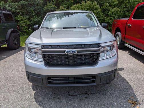 Iconic Silver Metallic 2024 Ford Maverick XLT