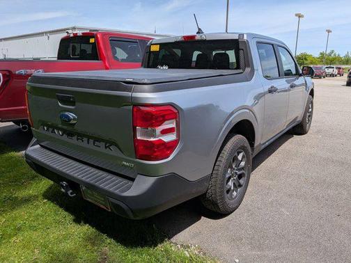 Iconic Silver Metallic 2024 Ford Maverick XLT