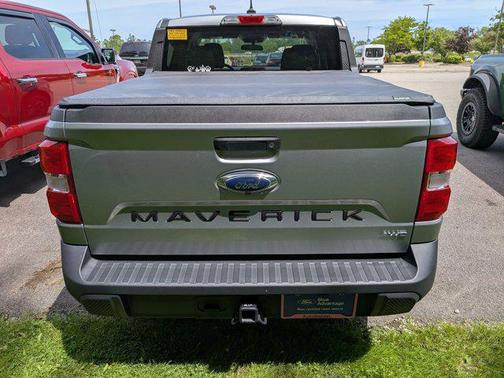 Iconic Silver Metallic 2024 Ford Maverick XLT