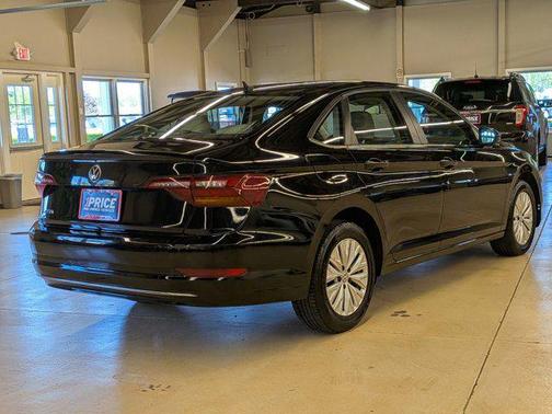 Black Uni 2019 Volkswagen Jetta 1.4T S
