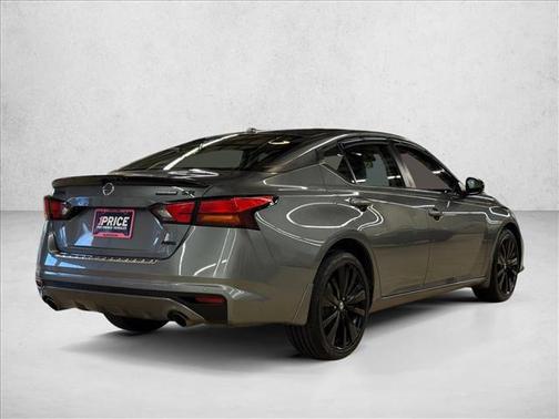 2022 Nissan Altima SR Intelligent AWD