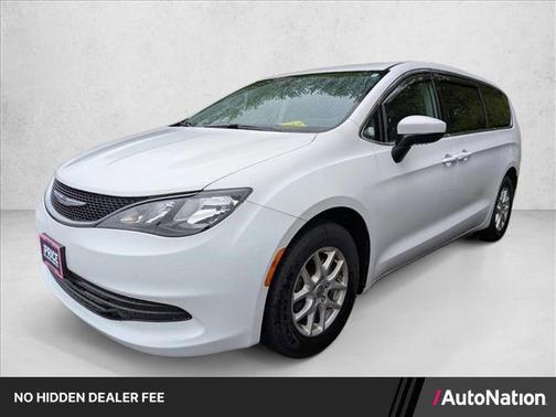 Bright White Clearcoat 2018 Chrysler Pacifica LX