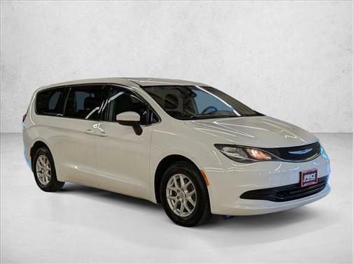 Bright White Clearcoat 2018 Chrysler Pacifica LX
