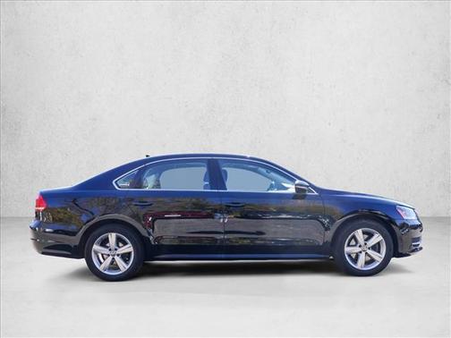 2012 Volkswagen Passat 2.5 SE