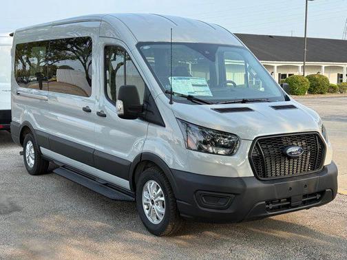 2025 Ford Transit-350 XL