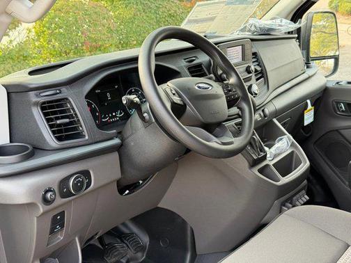 2025 Ford Transit-350 XL