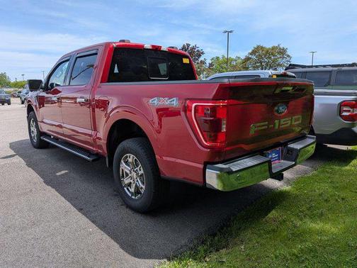 Rapid Red Metallic Tinted Clearcoat 2021 Ford F-150 XLT