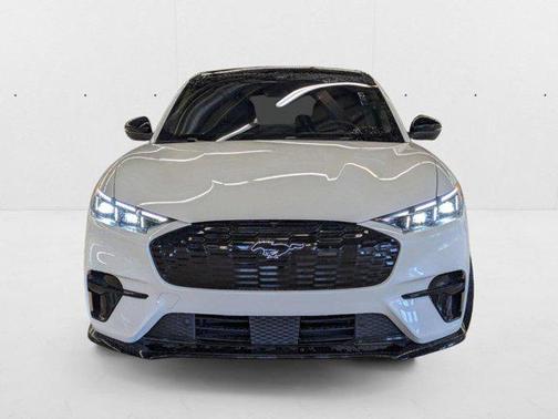Star White Metallic Tri-Coat 2025 Ford Mustang Mach-E GT
