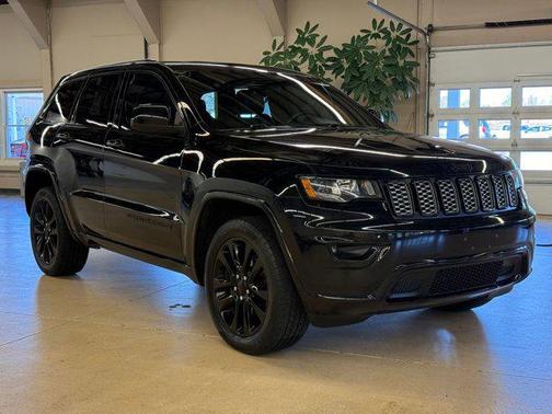 2017 Jeep Grand Cherokee Altitude