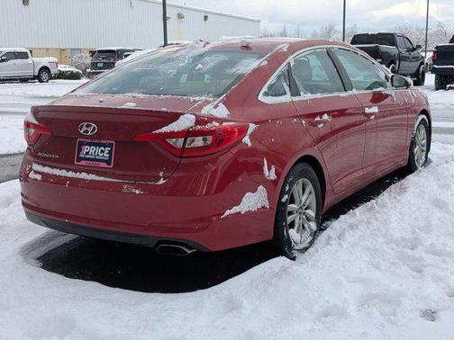 2017 Hyundai SONATA SE