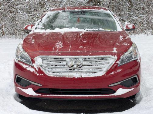 2017 Hyundai SONATA SE