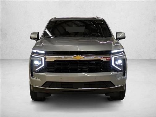 2025 Chevrolet Suburban LS