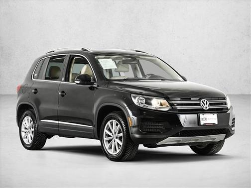 Deep Black Pearl 2017 Volkswagen Tiguan 2.0T Wolfsburg Edition