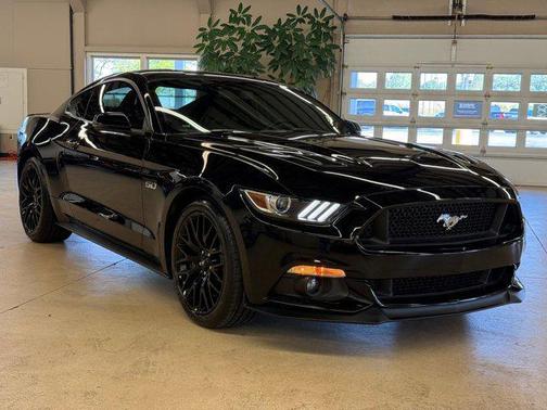 2017 Ford Mustang GT Premium
