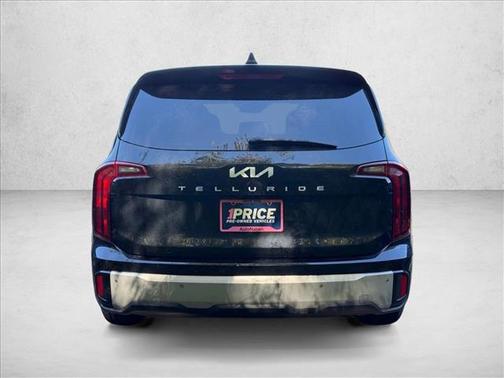 2023 Kia Telluride LX