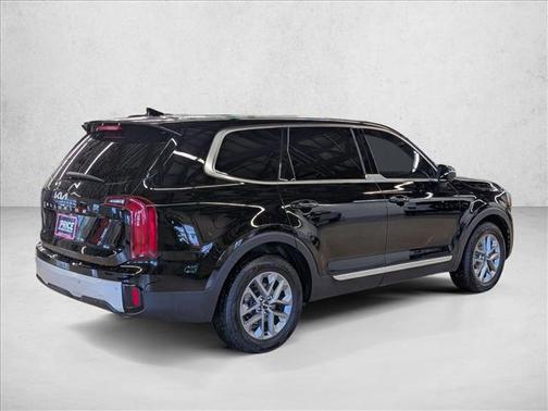 2023 Kia Telluride LX