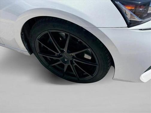 Eminent White Pearl 2018 Lexus IS 300 Base