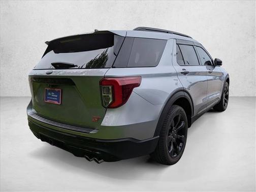 Iconic Silver Metallic 2024 Ford Explorer ST