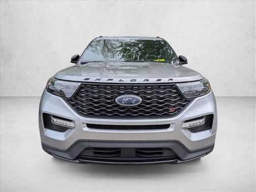 Iconic Silver Metallic 2024 Ford Explorer ST