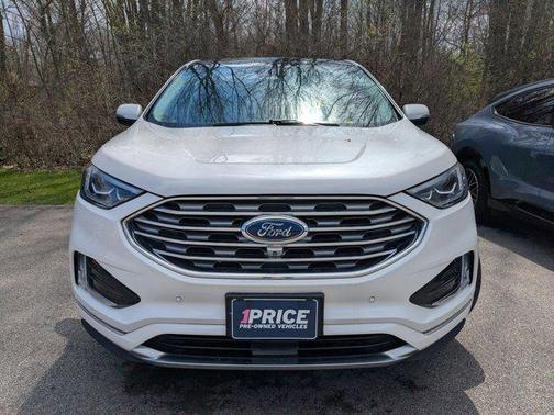 White Platinum Metallic Tri-Coat 2019 Ford Edge Titanium