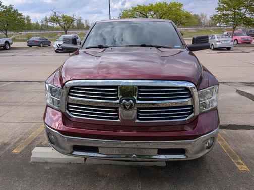 Delmonico Red Pearlcoat 2018 RAM 1500 Big Horn